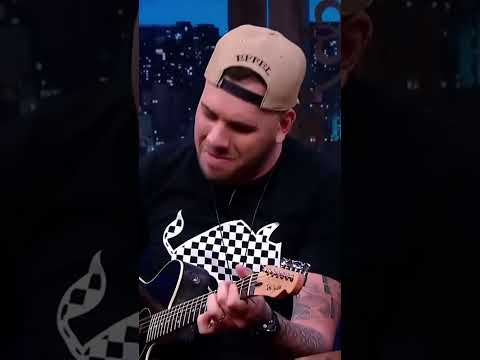 Danilo aprende a tocar Djavan por 4 horas seguidas 😂