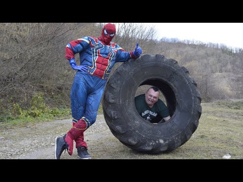 SPIDER MAN Fights Crime