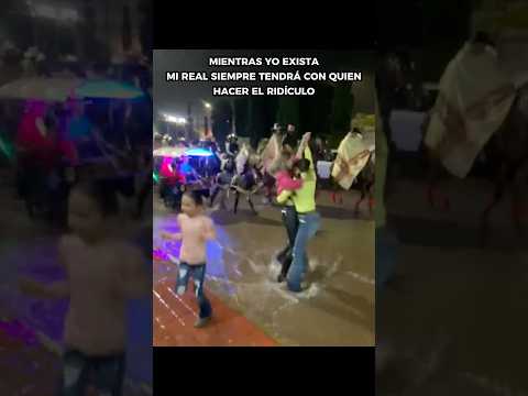 TERMINARON BIEN MOJADAS 💦🤠 Y NO QUERÍAN 🤭😅 #baile #amigas #musica #lluvia #viral