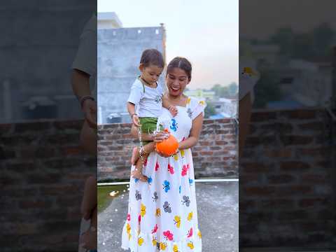 Devanshi ne water balloon fod diya 😲❤️ #shorts #ytshorts #foryou #balloon #trending #viralvideo