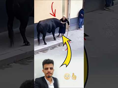 أحيانًا يبتعد الشر عن الضعفاء لِأنّ الله يمنحهُم مهابةً لا تُرى🥺👍#لايك#shorts#viralvideo