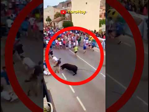 El encierro MÁS PELIGROSO del año 😱 Dos momentos al límite