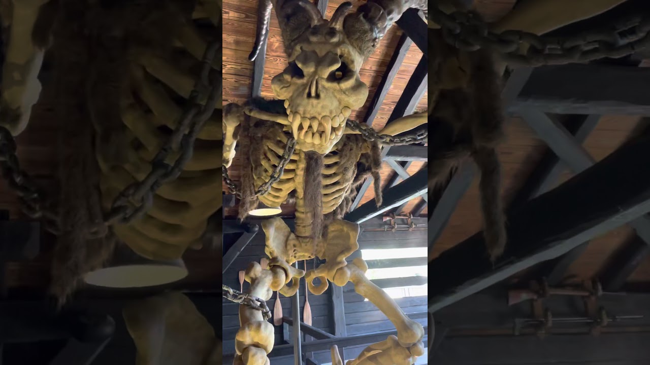 File attente Krampus Expédition à @Nigloland #shorts