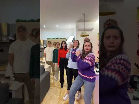 Dani e Robbi fa nuovo balletto di Tik Tok con i suoi nuovi amici! #danierobbi #shorts