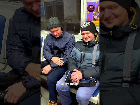 This Christmas Santa Claus seen in the train turned out to be very kind 🥺 #shorts #ytshorts #respect
