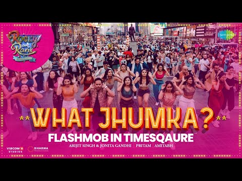 What Jhumka? Takes Over Times Square | Arijit Singh, Jonita Gandhi, Pritam, Amitabh B | RRKPK