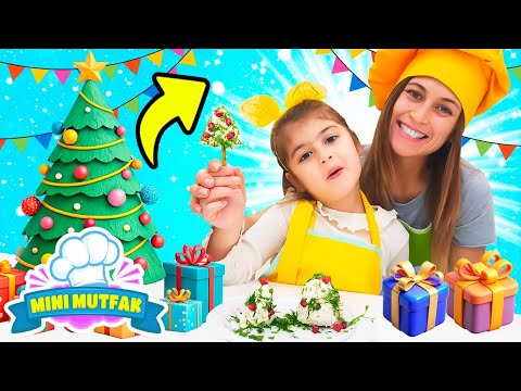 Mini Mutfak - Ayşe ve Defne peynirden yılbaşı ağacı yapıyor! Yemek yapma oyunları