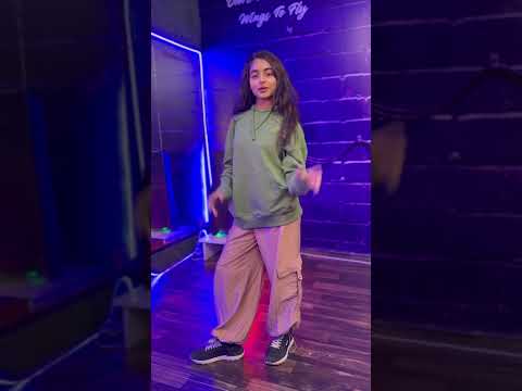 Short ##dance ##janhv_idubey ##instagram 🫶😁