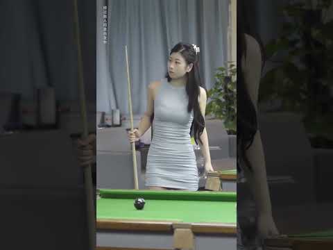 爆笑配音整蠱，豐滿桌球助教被整蠱，彎腰那一刻真的忍不住了！