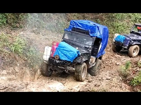 Toyota FJ40 Climb Rock Hill - This Trail Too Dangerous For Off Roading!!