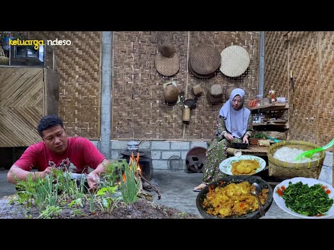 masak untuk makan malam, telur geprek, kuluban bayam, sederhana tapi nikmat,masakan desa