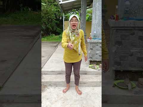lempar sendal emak #funny #shorts