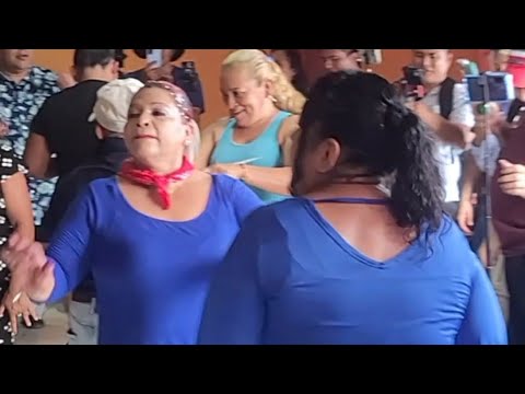 Chicas pop se lucieron con su gran show bailable robando miradas del público con su coreografía
