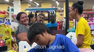Ela parecia preocupada com os preços , cheguei na hora certa