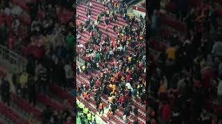 Maç sonrası polis ile taraftar arasında gerginlik (Galatasaray-Moskova)