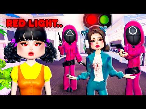 RED LIGHT GREEN LIGHT Challenge In Dress To Impress..