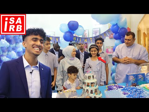 Surprise depan rumah peminat !