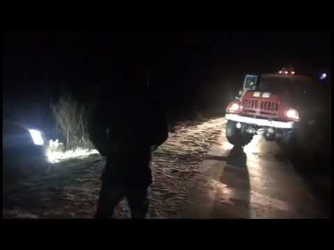 Сумська область: рятувальники вивільнили автомобіль з кювету