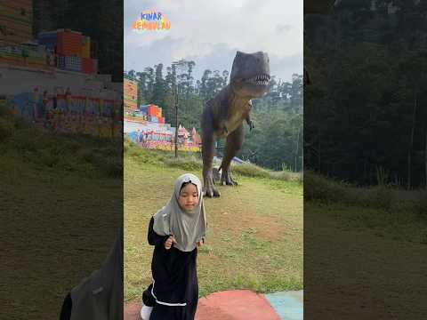 BOCIL TAKUT DIKEJAR DINOSAURUS #shorts #viral #dinosaurus #trex #takut #seram #lucu #bermain #funny