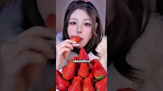 Estás Tragando Cientos De Semillas Cuando Comes Fresas