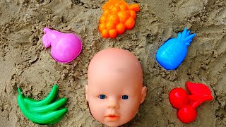 Learn colors with  Baby Dolls and colored basket
