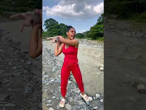 ME ROBO MI CERDITO Y LO QUIERE TIRAR AL RÍO #shortsfeed #shorts #vuralshort