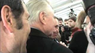 Huckabee and Voight arrive at ceremony in Israel
