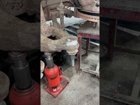 gmc tahoe lower ball joint replacement guide 🛠️🚗
