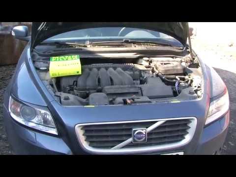 Volvo s40 2.4 замена. Volvo s40 2.4 воздушный фильтр. Воздушный фильтр Вольво s40. Фильтр кондиционера Вольво. Замена масляного фильтра Вольво s60.