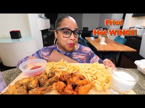 Buffalo Hot Wings Mukbang. My boo taught me how to eat them right!