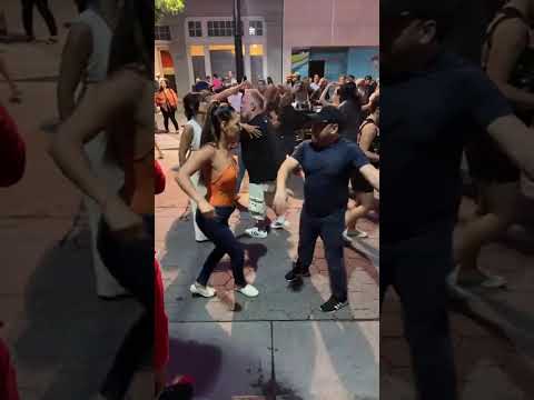 🔥Día festivo Bachata En vivo/ live!💃🏾💃🏾🔥