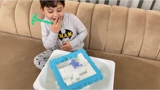 Yusuf annesiyle buz kırma oyunu oynuyor😂 Çok heyecanlı bir yarış pengueni düşüren kaybeder😬