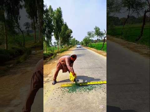 fakire ne car ko bacha liya#trending #emostional #ytshorts #islamicprayer #viralvideo #allahkimadad