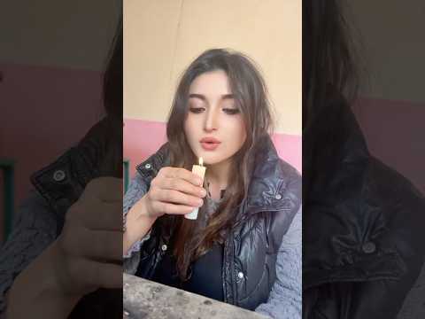 Village Life: Uyghur Girl Prepares a Local Winter Hotpot for Friends