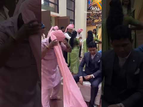 The employee stole the turban! Now the groom is worried 😬🎭