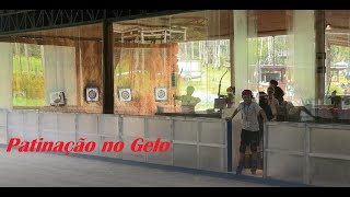 Rafael patinando no gelo pela primeira vez em Campos do Jordão!