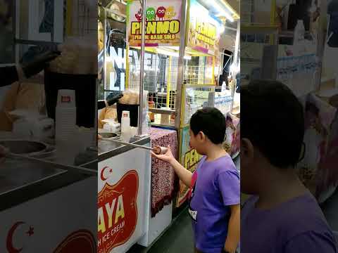 REIHAN BELI ES KRIM TURKI TAPI DI PUTER-PUTER TERUS 😂