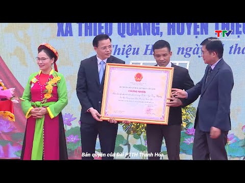 Lamp Dance and Ancient Cheo Singing in Ngu Vong Phuong Festival