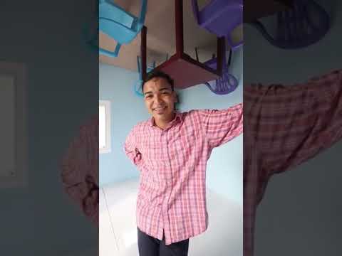 Larin junior se cae de la cama Xd