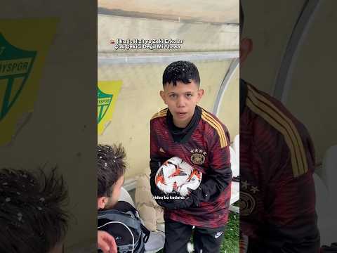 Uzun Video Yayında 🔥😂 İzlemeyen çok şey kaybeder #altınçocuk #futbolvideoları #futbolchallenge