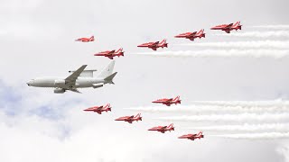 New RAF E-7 WedgeTail "AWACS" Flypast With Red Arrows at RIAT 2025