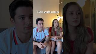 MAÇ İZLERKEN KADINLAR