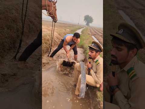 The police Men😆😂 #funny #comedy #shorts #reels #trending #foryou #viralyoutubevideo