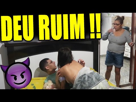 TROLLEI MINHA MÃE COM MINHA AMIGA NA CAMA E OLHA NO QUE DEU...( MELHOR TROLLAGEM )