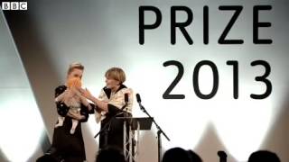 Saoirse Ronan Presents Turner Prize 2013 to Laure Prouvost (02/12/2013)
