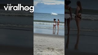 Small Plane Makes Emergency Landing Near Oak Island Pier || ViralHog