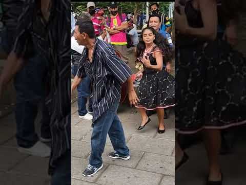 LA SANTANECA NO QUIZO BAILAR CON TILIN 💃🕺 #parati #viralvideo #combo #cumbia