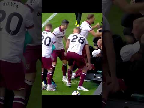 Beautiful moments in football 😊❤️