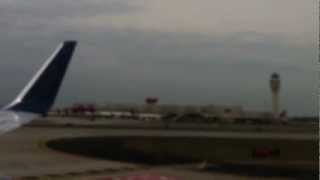 Delta Airlines 737-800 landing at Atlanta Hartsfield-Jackson International Airport