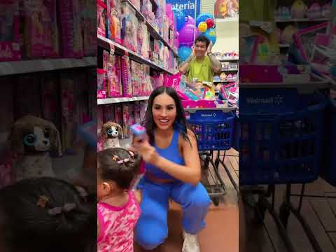 Comprando todo lo que Nasya toca en una JUGUETERÍA!! Por primera vez en: KARLA BUSTILLOS👈🏼 🤩🤩